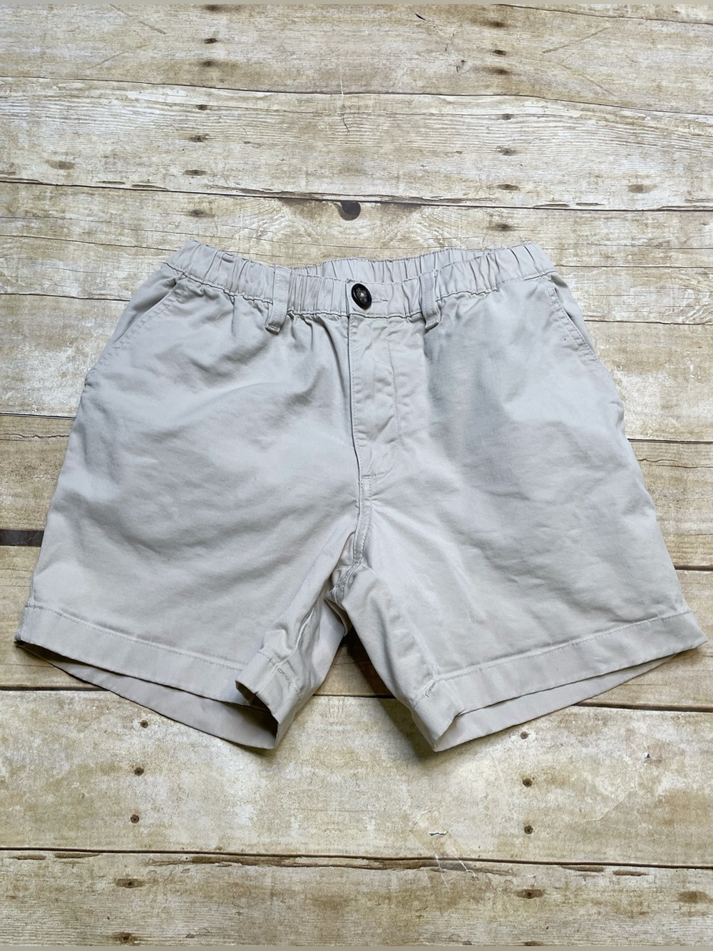 Chubbies Men’s Original Khaki Tan Regular Fit  5.5” Inseam Shorts